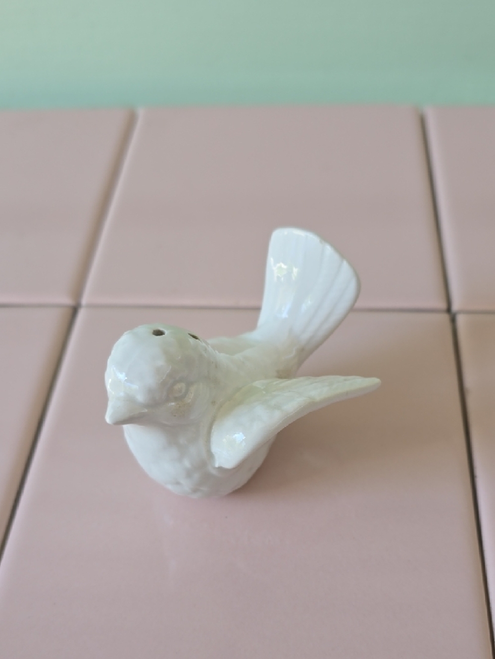 Fitz and Floyd White Ceramic Double Birds in Nest Salt & Pepper Shakers - Picture 3 of 7